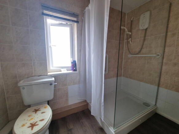 3 bed End of Terrace to rent Image 11