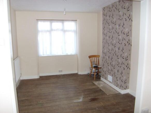 LOUNGE/DINING ROOM