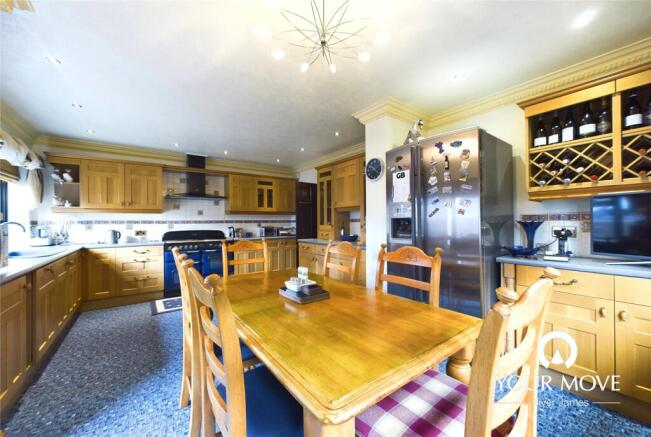 Kitchen / Breakfast