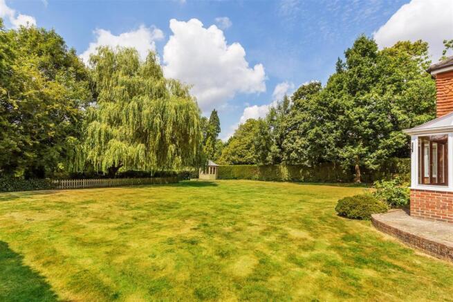 house. estate agency Dunsfold The Chestnuts