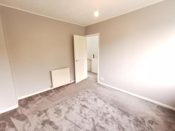 3 bed Terraced to rent Image 11