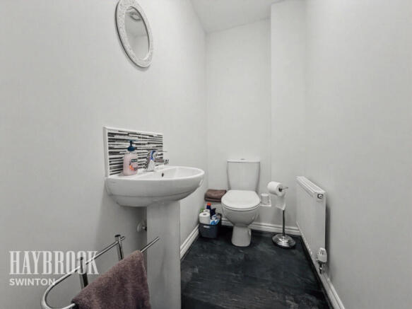 3 bed Semi-Detached for sale Image 12