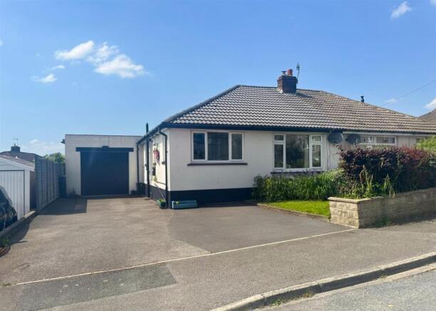 3 bed Semi-Detached Bungalow for sale Image 4