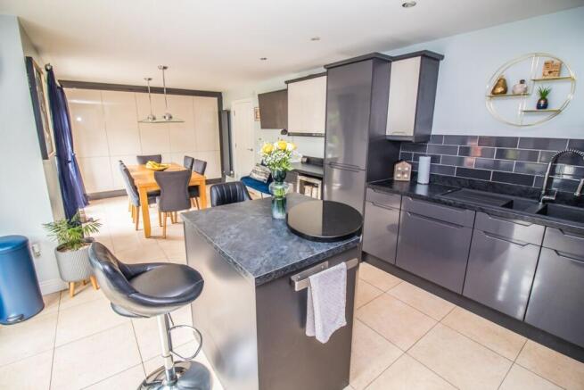 Kitchen Pic 2.