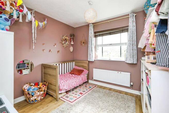 4 bed Detached for sale Image 10