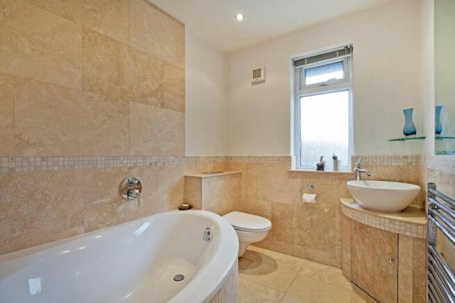 2 bed Semi-Detached for sale Image 9