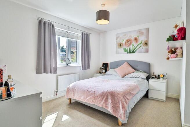 4 bed Detached for sale Image 8