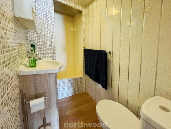 3 bed Caravan for sale Image 6