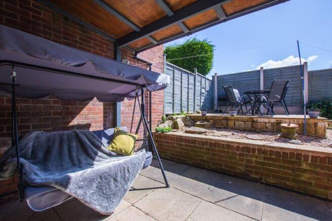 Covered Terrace 
