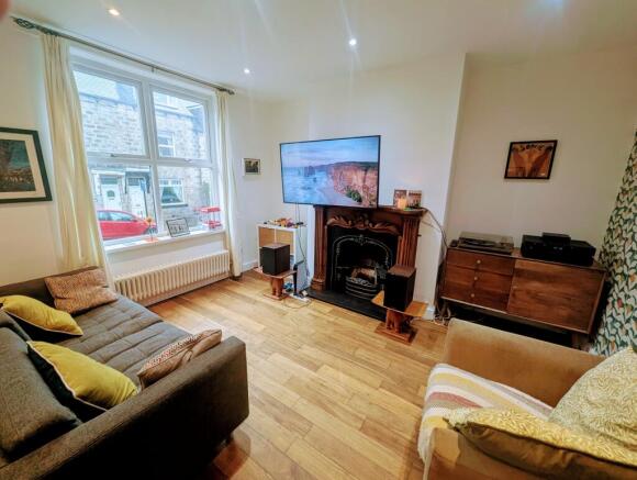 3 bed Terraced to rent Image 4