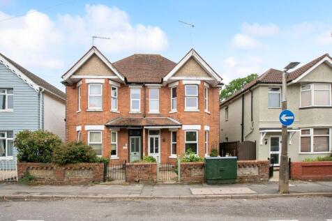 North Lodge Road, Poole, BH14