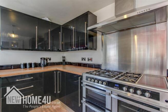 KITCHEN: