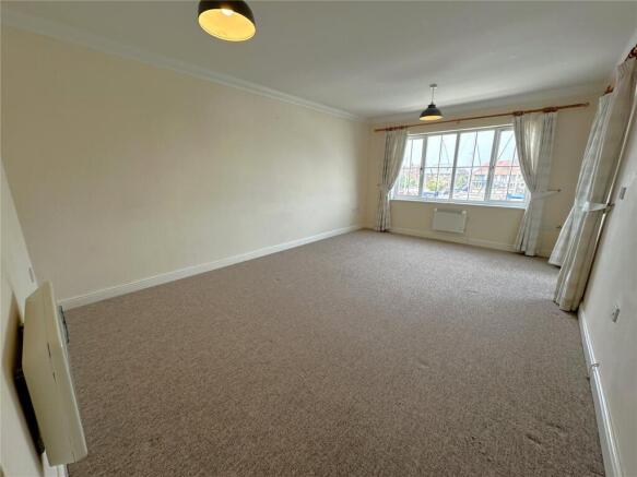 Pacific Heights South, 16 Golden Gate Way, Eastbourne photo 4