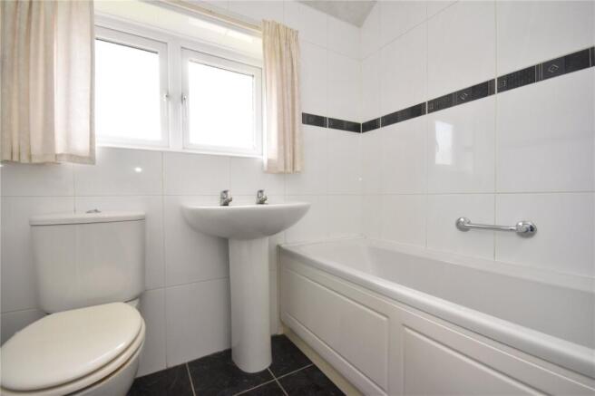 3 bed Semi-Detached for sale Image 4