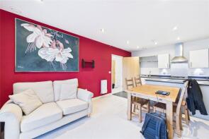 Flat 7, 96 Red Kite House, Deveron Drive, Tilehurst, Reading RG30 4ET