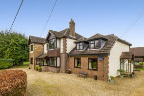 Mapledene, Salisbury Road, Salisbury SP5 1BZ