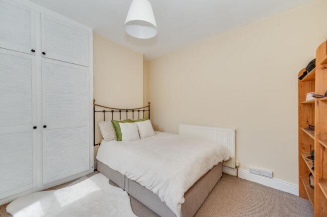 3 bed Terraced for sale Image 11