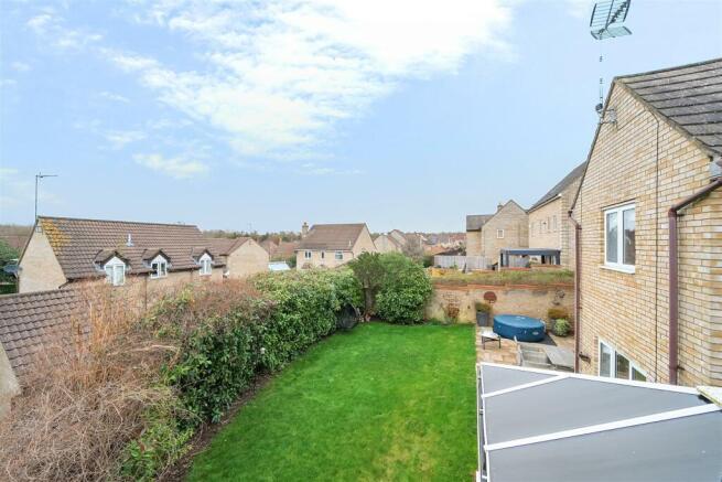 67 Northampton Road, Towcester