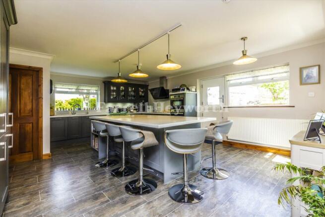 Kitchen image 4
