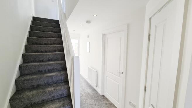 2 bed House to rent Image 10
