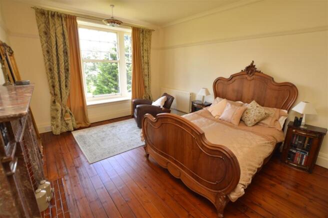 Double Bedroom 6