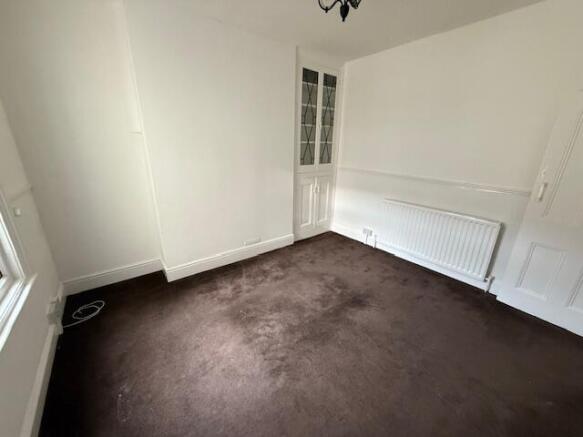 2 bed Terraced to rent Image 4
