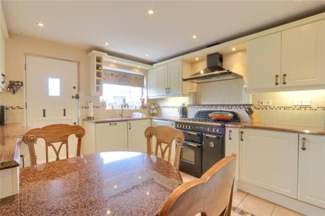 3 bed Semi-Detached for sale Image 7