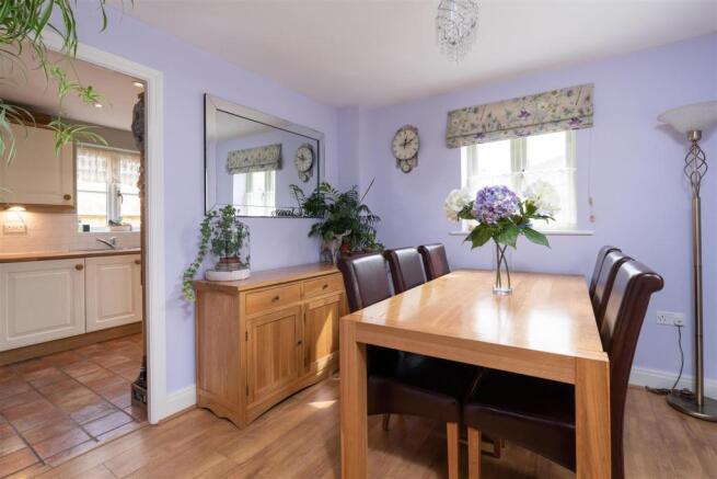 DiningArea.jpg