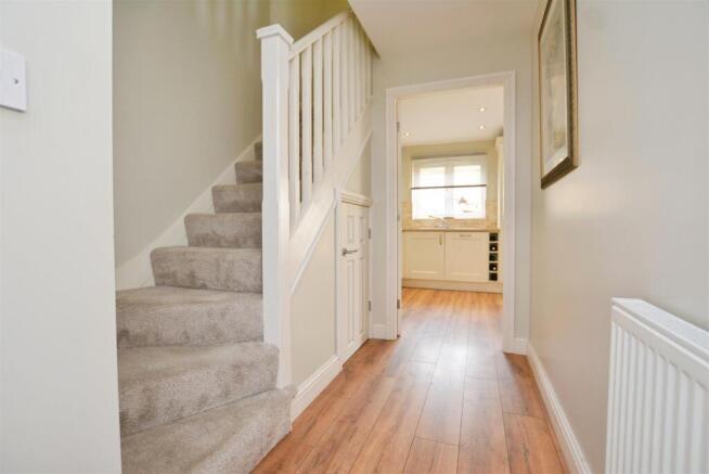2 bed Semi-Detached for sale Image 8