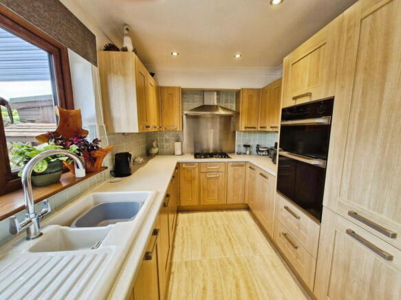 2 bed Terraced Bungalow for sale Image 11