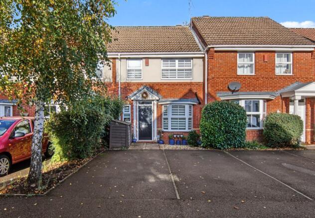 2-bed terraced on Walkers Way, Kenilworth, CV8, £300,000