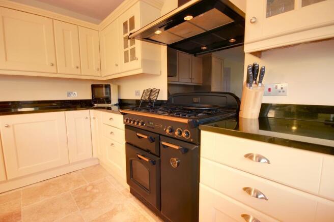 Open plan living/kitchen
