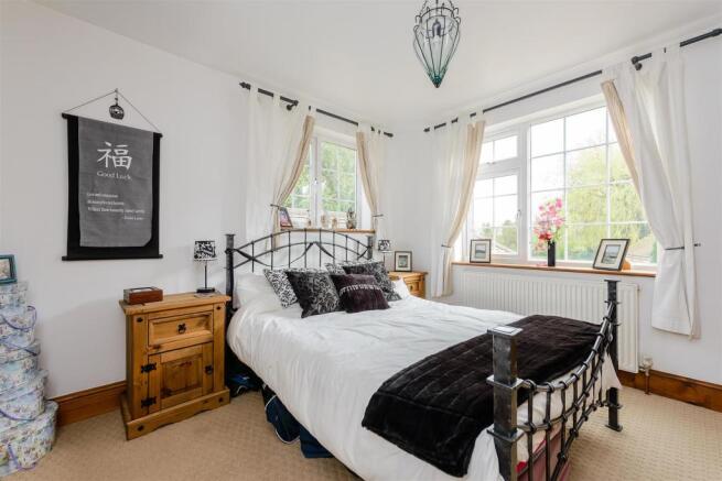 8286457-interior12-max.jpg