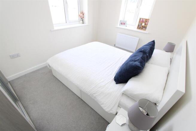 3 bed Semi-Detached for sale Image 12