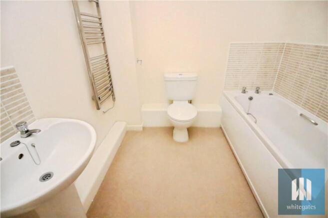2 bed Apartment to rent Image 5