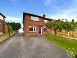 15, Hawks Nest Gardens East, Alwoodley, Leeds LS17 7JQ