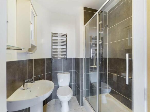 EN SUITE