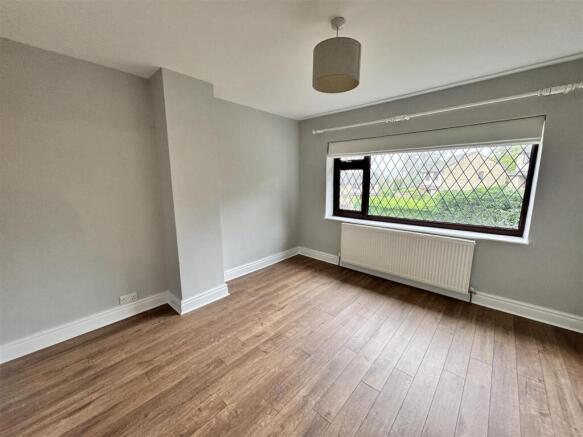 3 bed Semi-Detached for sale Image 10