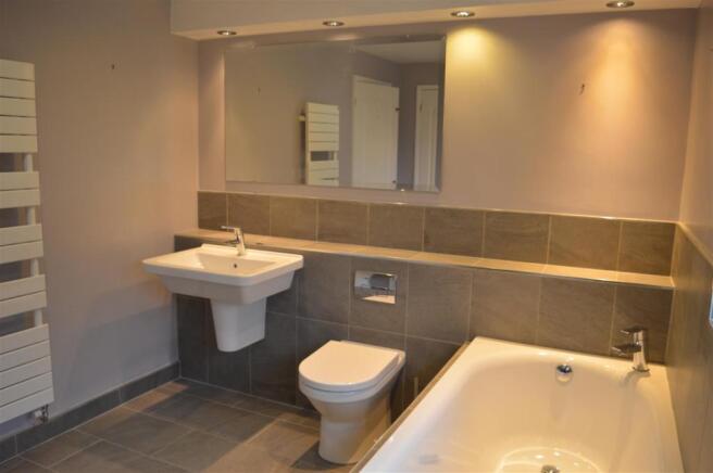 En-Suite Bathroom