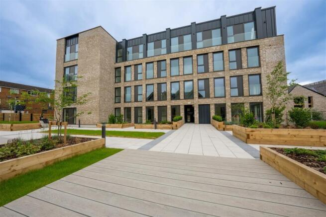 1-bed flat on The Downs, Altrincham, £130,000