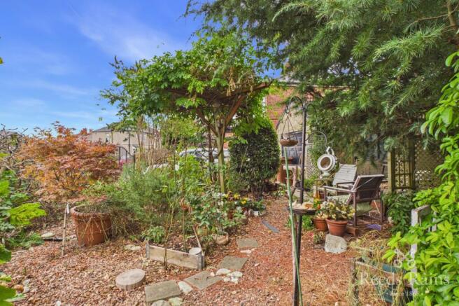 2 bed Semi-Detached for sale Image 12