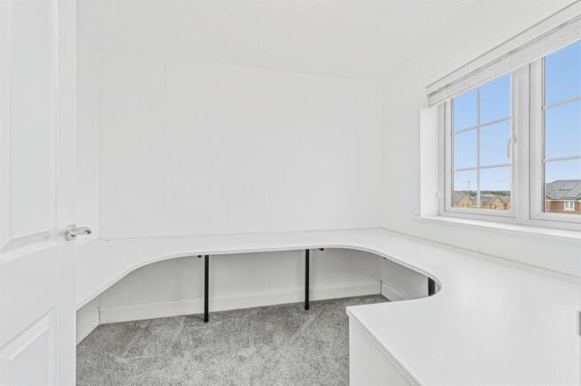 3 bed Semi-Detached for sale Image 8