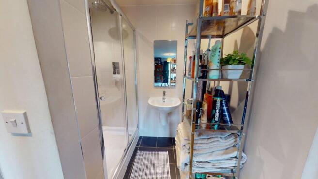 2 bed Apartment for sale Image 6