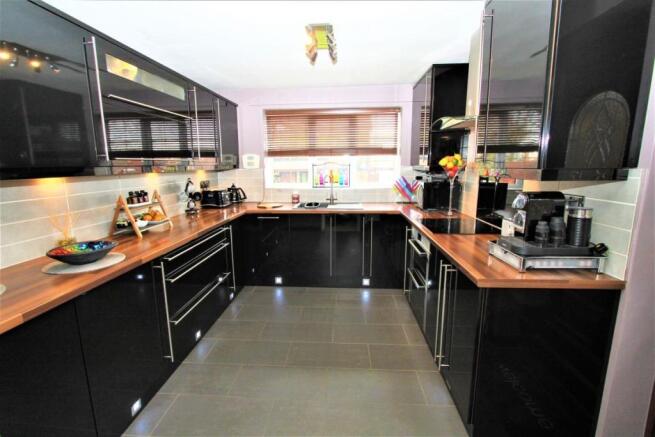 Fitted Kitchen