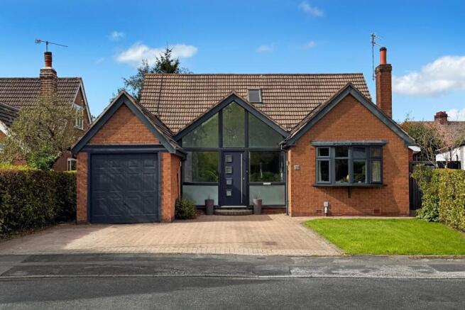 4-bed detached on Winmarith Drive, Hale Barns, £775,000