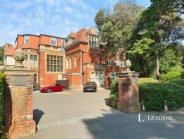 15, 5 Roysdean Manor, Derby Road, Bournemouth BH1 3PT