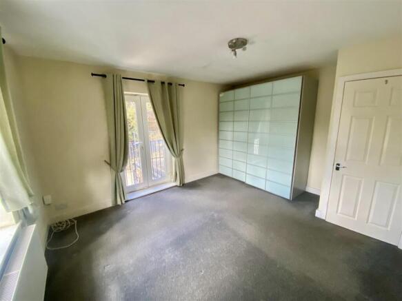 3 bed Semi-Detached for sale Image 11