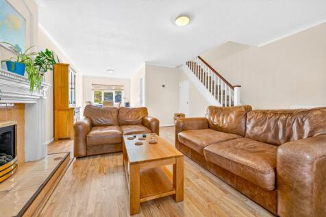 Leydon Close, London, SE16