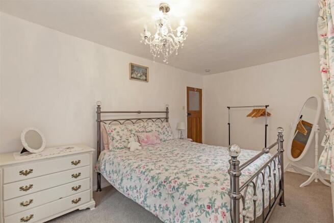 Bedroom 1-3.jpg