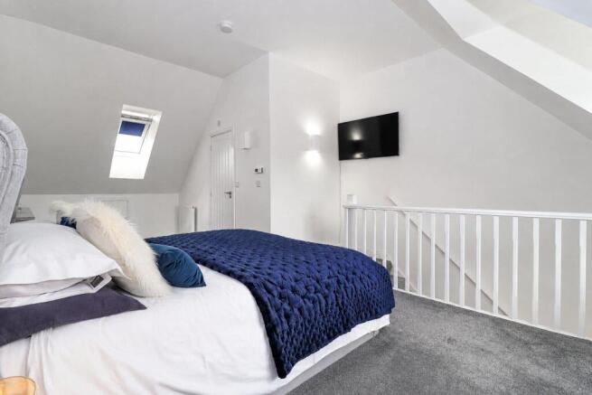 3 bed Semi-Detached for sale Image 10